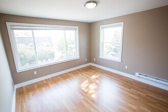 2221 E Thomas St, Unit 3 in Seattle, WA - Building Photo - Building Photo