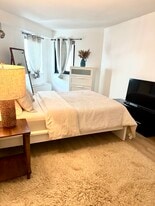 725 Miller Ave in Freeport, NY - Building Photo