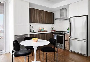 21 India St in Brooklyn, NY - Building Photo - Building Photo