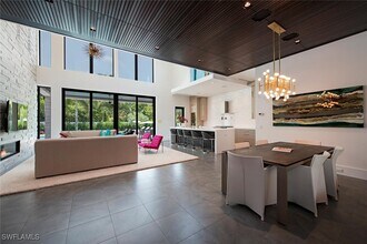 688 3rd St N in Naples, FL - Building Photo - Building Photo