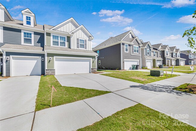 2871 Yeager Dr NW in Concord, NC - Building Photo - Building Photo