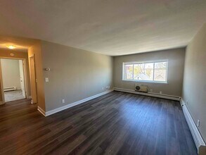 2260 N Summit Ave in Milwaukee, WI - Building Photo - Building Photo
