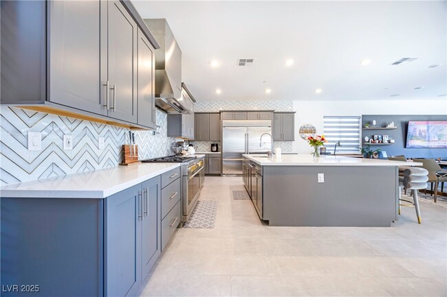 property at 318 Shaded Canyon Dr