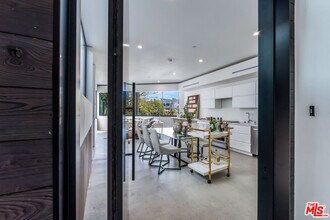 857 Hilldale Ave in West Hollywood, CA - Building Photo - Building Photo