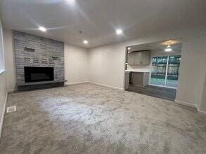 4435 Fir Dr NE in Bremerton, WA - Building Photo - Building Photo