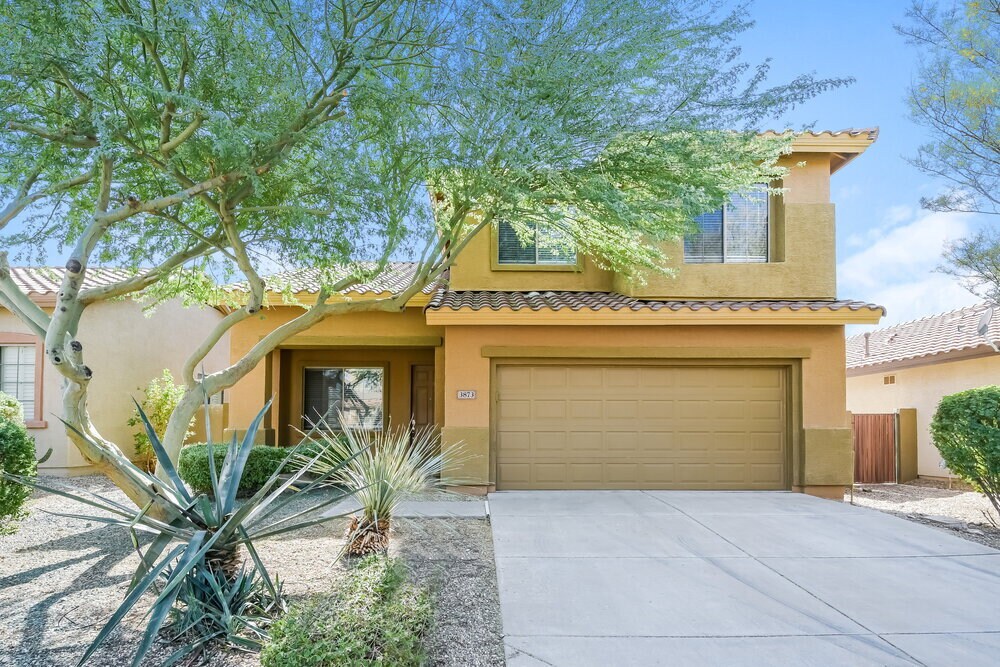 3873 W Ashton Dr in New River, AZ - Building Photo