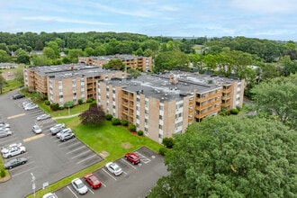 Orange Landing in West Haven, CT - Building Photo - Building Photo