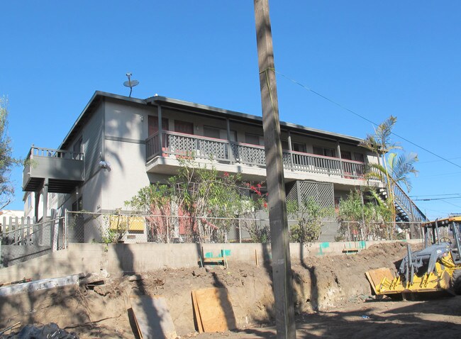 240 3rd Ave in Venice, CA - Building Photo - Building Photo