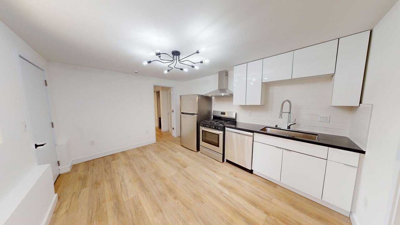 HAMPTON in West Hollywood, CA - Building Photo