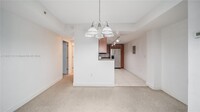 7501 E Treasure Dr, Unit 6N in North Bay Village, FL - Building Photo - Building Photo