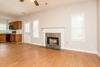 880 Terrace Mill Dr in Douglasville, GA - Building Photo - Building Photo