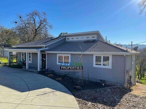 4073 Walnut Blvd in Walnut Creek, CA - Foto de edificio - Building Photo