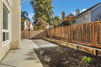1100 Twinbridge Ct in Brentwood, CA - Building Photo - Building Photo