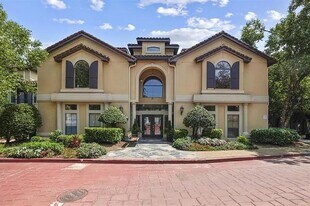 3777 Peachtree Rd in Brookhaven, GA - Building Photo