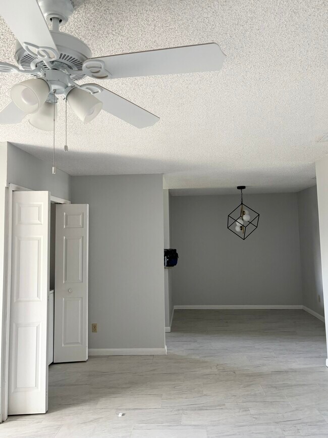 115 Springwood Cir, Unit 115D in Longwood, FL - Building Photo - Building Photo