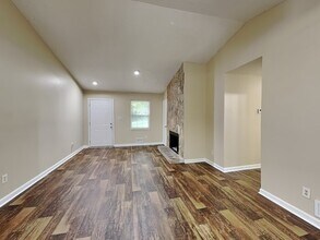 2800 Alexandria Dr SW in Atlanta, GA - Foto de edificio - Building Photo
