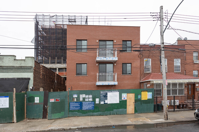 1058 62nd St in Brooklyn, NY - Foto de edificio - Building Photo