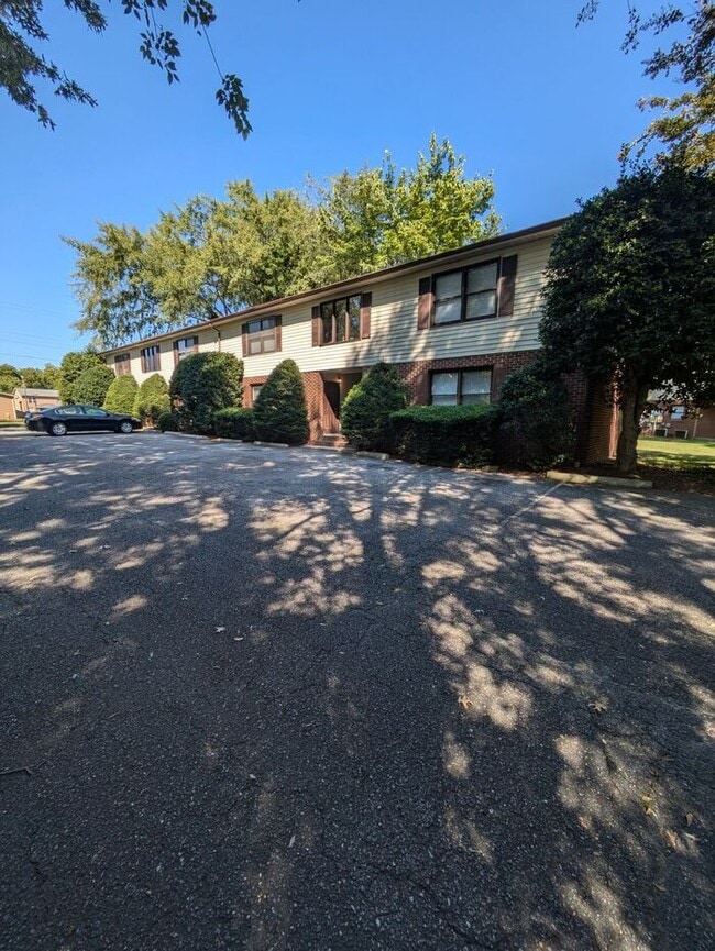 property at 1251 Main Ave Dr NW