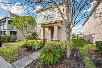 7230 Milestone Dr in Apollo Beach, FL - Foto de edificio - Building Photo