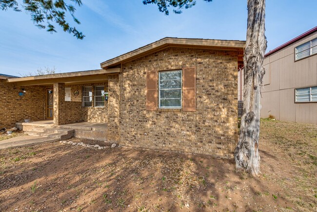 3655 N Dixie Blvd in Odessa, TX - Building Photo - Building Photo