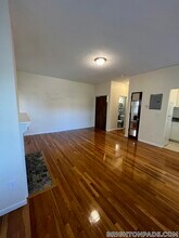 2018 Commonwealth Ave in Boston, MA - Building Photo - Building Photo