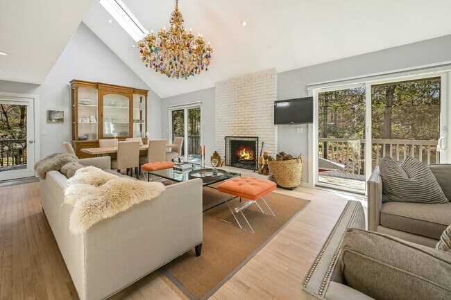 3 Tillinghast Pl in East Hampton, NY - Building Photo - Building Photo
