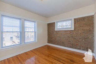 859 W Cornelia Ave in Chicago, IL - Building Photo