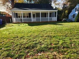 62 Benton Ln in Glastonbury, CT - Building Photo