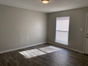 19 Rolling Meadows Dr in Jackson, TN - Building Photo - Building Photo