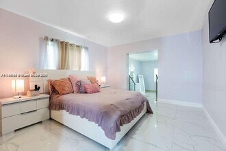 25040 SW 222nd Ave in Homestead, FL - Foto de edificio - Building Photo