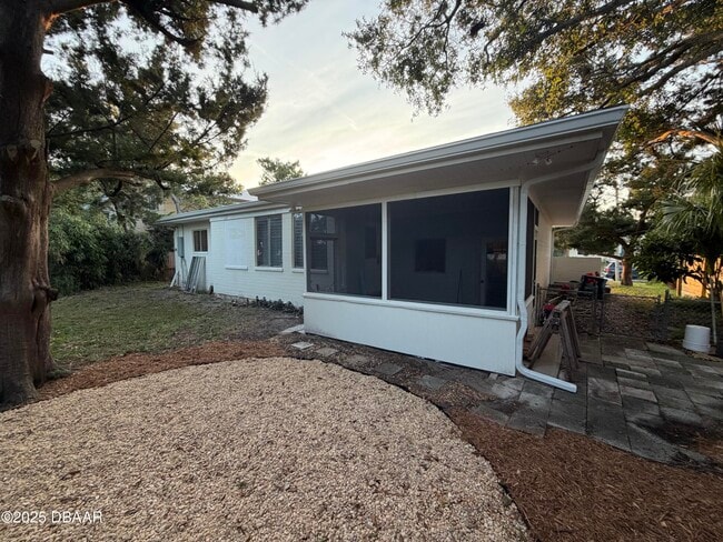 117 Magnolia Dr in Ormond Beach, FL - Building Photo - Building Photo