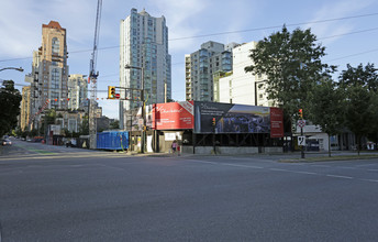 The Charleson in Vancouver, BC - Building Photo - Building Photo