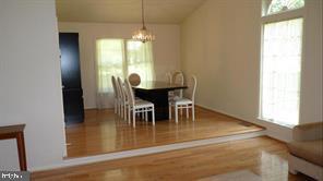 1015 Farm Haven Dr in Rockville, MD - Building Photo - Building Photo