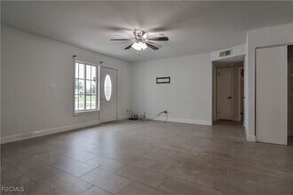 305 Bougainvillea Rd W in Lehigh Acres, FL - Building Photo - Building Photo
