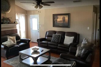 1020 Union Dr in Saginaw, TX - Building Photo - Building Photo