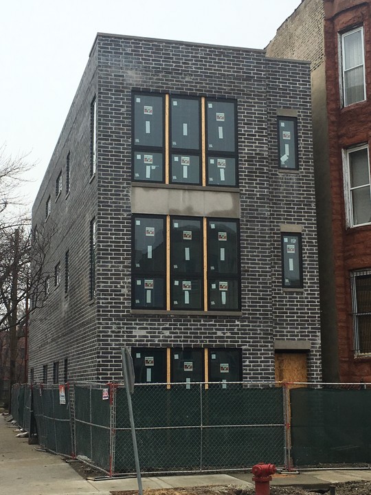 2158 W Adams St in Chicago, IL - Building Photo