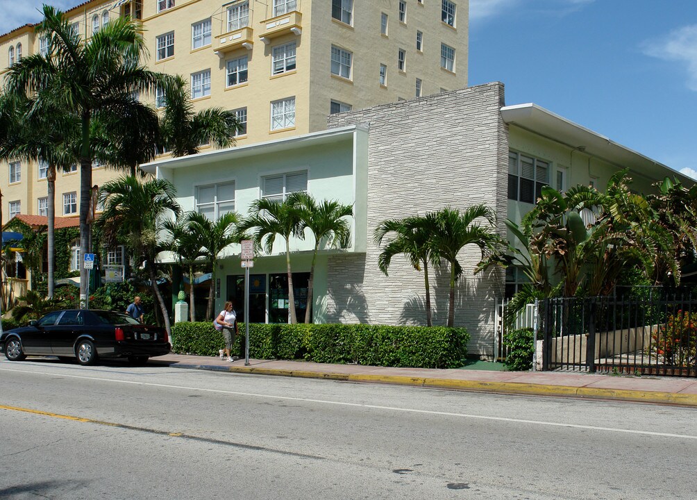 Marbot Apartments in Miami Beach, FL - Building Photo