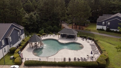 Summertree Apartment Homes in Phenix City, AL - Foto de edificio - Building Photo