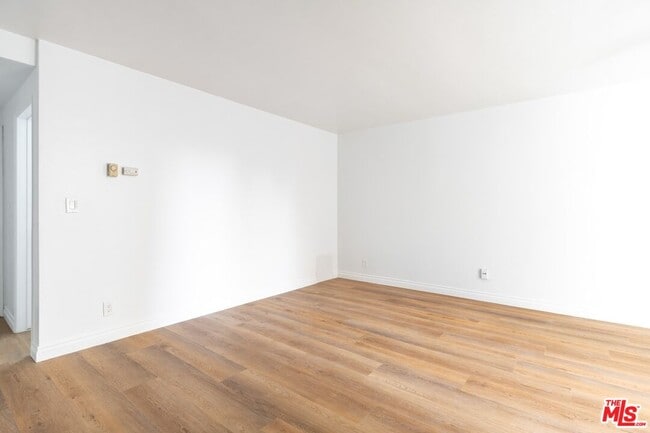 4255 5th St in Los Angeles, CA - Building Photo - Building Photo