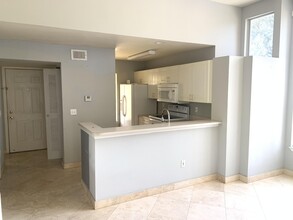 4823 Via Palm Lakes in West Palm Beach, FL - Building Photo - Building Photo