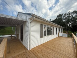 204 Valley View Dr in Greeneville, TN - Building Photo - Building Photo