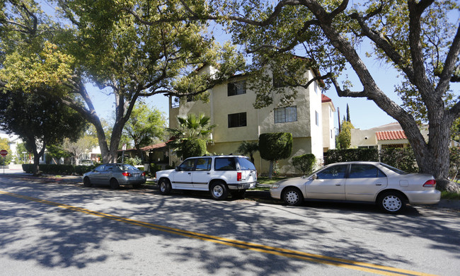 404 Concord St in Glendale, CA - Foto de edificio - Building Photo