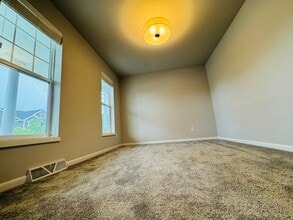 615 Prospect Rd in Waunakee, WI - Building Photo - Building Photo