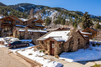 210-234 Arapahoe Ave in Boulder, CO - Foto de edificio - Primary Photo