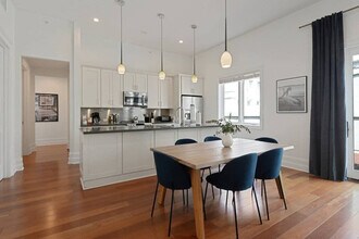 822 Perdido St in New Orleans, LA - Building Photo - Building Photo