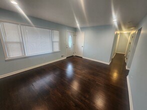 10111 Normie Ln in Louisville, KY - Building Photo - Building Photo