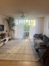 19601 E Country Club Dr in Aventura, FL - Building Photo - Building Photo