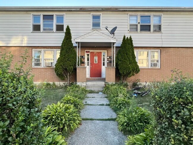 15 Stevens Rd-Unit -unit 2L in Worcester, MA - Building Photo - Building Photo