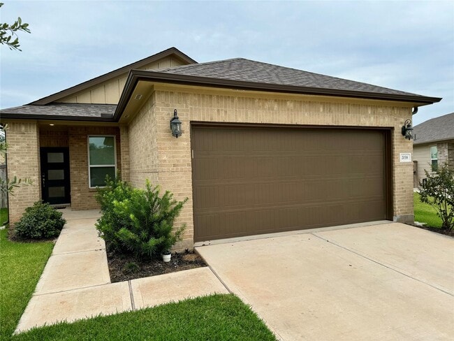 property at 2038 Myrtle Oak Ct