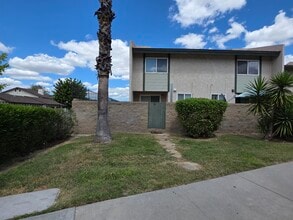 2255 Cahuilla St, Unit Unit 28 in Colton, CA - Building Photo - Building Photo